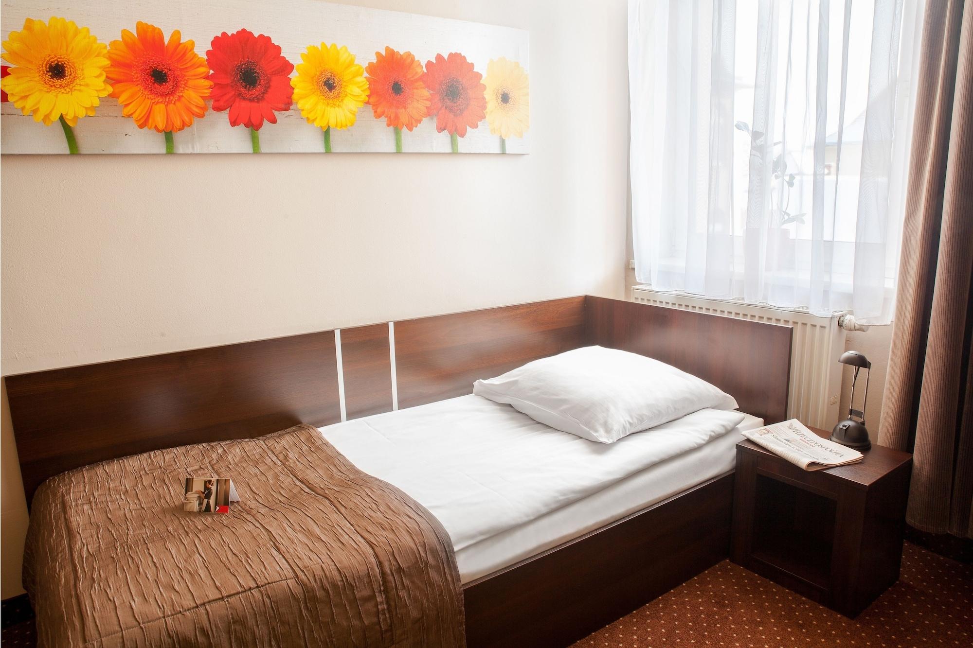Hotel Diament Economy Gliwice Exterior photo